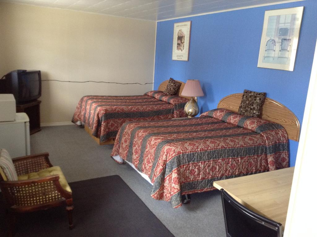 Penny'S Motel Thornbury Exterior photo