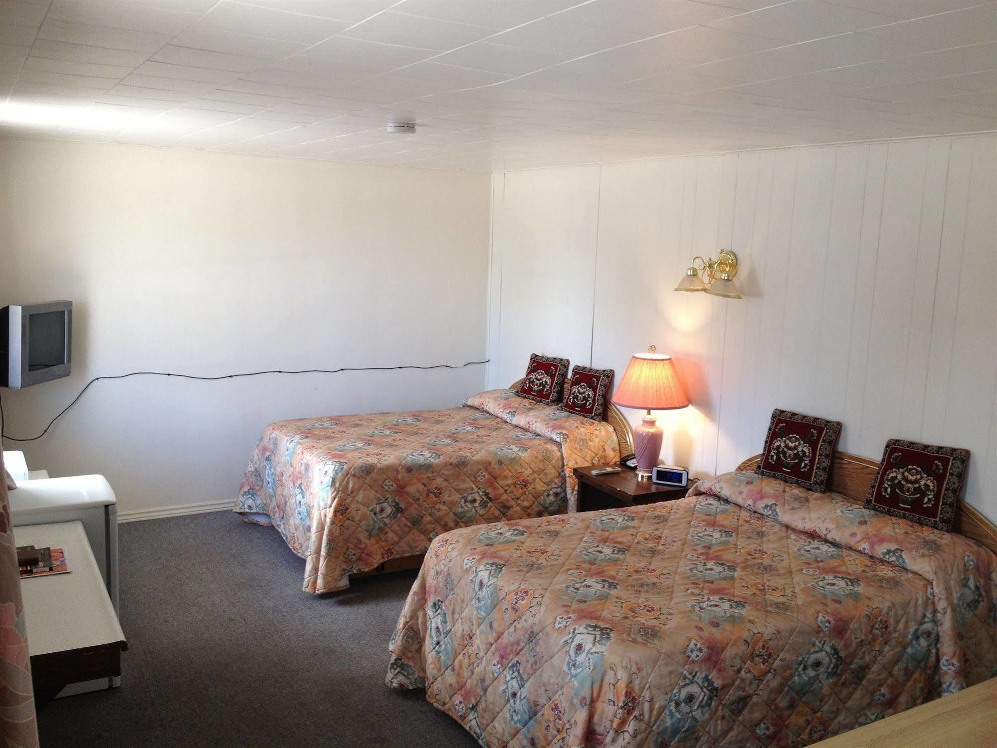 Penny'S Motel Thornbury Exterior photo